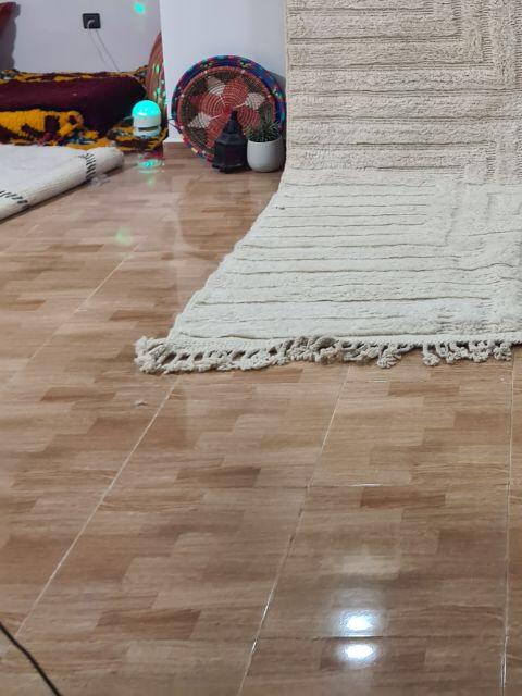 mirzam_white_cream1_4.jpg
