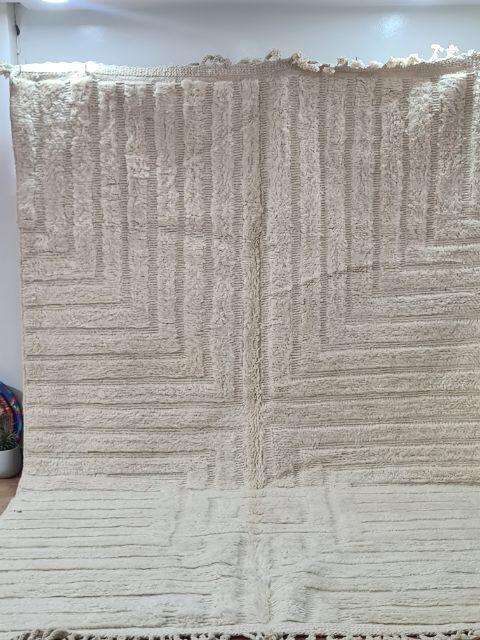 mirzam_white_cream1_6.jpg