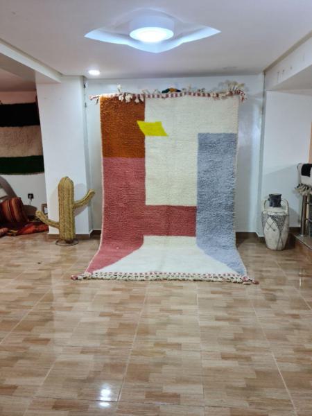 Esam Marokkaans handgemaakt tapijt